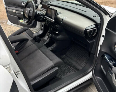 Білий Сітроен C4 Кактус, об'ємом двигуна 1.56 л та пробігом 155 тис. км за 8700 $, фото 3 на Automoto.ua