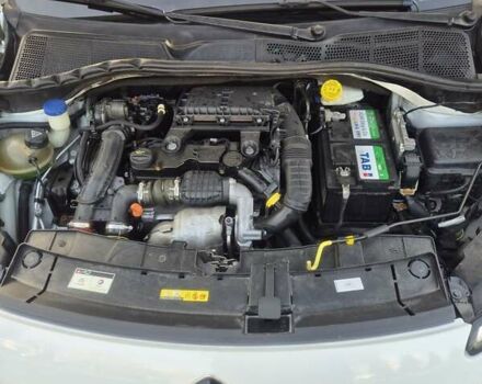 Білий Сітроен C4 Кактус, об'ємом двигуна 1.56 л та пробігом 215 тис. км за 9700 $, фото 16 на Automoto.ua