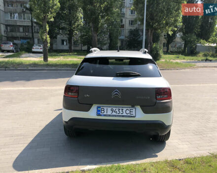Білий Сітроен C4 Кактус, об'ємом двигуна 1.2 л та пробігом 133 тис. км за 8999 $, фото 19 на Automoto.ua