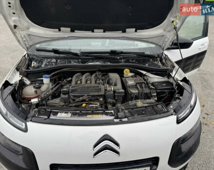 Білий Сітроен C4 Кактус, об'ємом двигуна 1.2 л та пробігом 70 тис. км за 11500 $, фото 4 на Automoto.ua