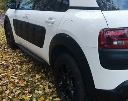 Белый Ситроен C4 Кактус, объемом двигателя 1.56 л и пробегом 127 тыс. км за 10500 $, фото 9 на Automoto.ua