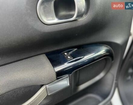 Білий Сітроен C4 Кактус, об'ємом двигуна 1.56 л та пробігом 165 тис. км за 11300 $, фото 43 на Automoto.ua