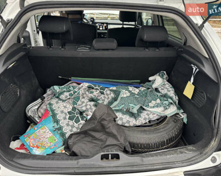 Білий Сітроен C4 Кактус, об'ємом двигуна 1.2 л та пробігом 70 тис. км за 11500 $, фото 1 на Automoto.ua