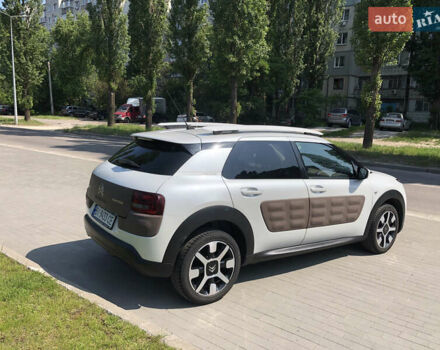 Білий Сітроен C4 Кактус, об'ємом двигуна 1.2 л та пробігом 133 тис. км за 8999 $, фото 16 на Automoto.ua
