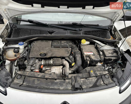 Білий Сітроен C4 Кактус, об'ємом двигуна 1.56 л та пробігом 155 тис. км за 8700 $, фото 1 на Automoto.ua