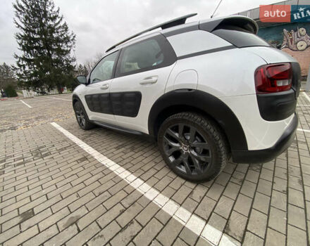 Белый Ситроен C4 Кактус, объемом двигателя 1.6 л и пробегом 226 тыс. км за 10850 $, фото 15 на Automoto.ua