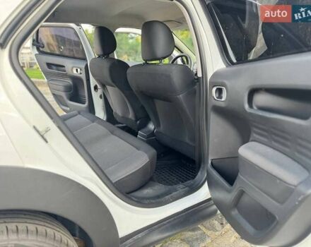 Білий Сітроен C4 Кактус, об'ємом двигуна 1.56 л та пробігом 165 тис. км за 11300 $, фото 20 на Automoto.ua