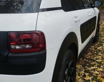 Белый Ситроен C4 Кактус, объемом двигателя 1.56 л и пробегом 127 тыс. км за 10500 $, фото 5 на Automoto.ua