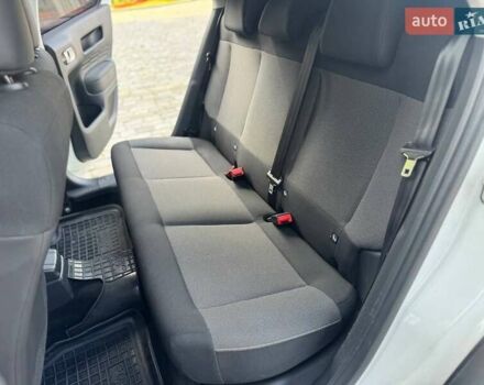 Білий Сітроен C4 Кактус, об'ємом двигуна 1.56 л та пробігом 165 тис. км за 11300 $, фото 17 на Automoto.ua