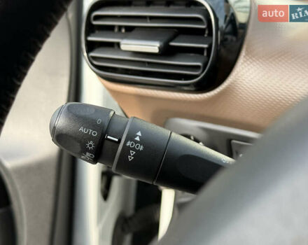 Белый Ситроен C4 Кактус, объемом двигателя 1.2 л и пробегом 117 тыс. км за 12500 $, фото 30 на Automoto.ua