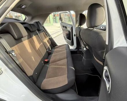 Белый Ситроен C4 Кактус, объемом двигателя 1.2 л и пробегом 90 тыс. км за 13500 $, фото 17 на Automoto.ua