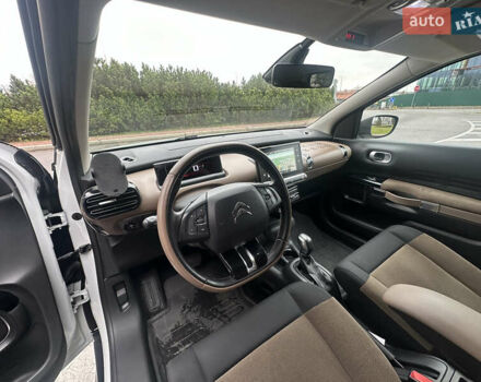 Белый Ситроен C4 Кактус, объемом двигателя 1.2 л и пробегом 90 тыс. км за 13299 $, фото 18 на Automoto.ua