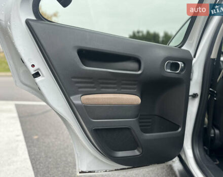 Белый Ситроен C4 Кактус, объемом двигателя 1.2 л и пробегом 90 тыс. км за 13299 $, фото 21 на Automoto.ua