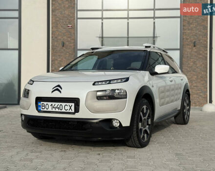 Белый Ситроен C4 Кактус, объемом двигателя 1.2 л и пробегом 117 тыс. км за 12500 $, фото 3 на Automoto.ua
