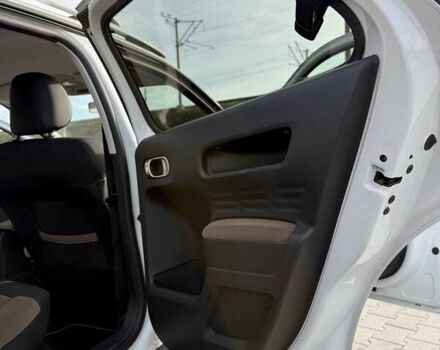 Белый Ситроен C4 Кактус, объемом двигателя 1.2 л и пробегом 90 тыс. км за 13500 $, фото 16 на Automoto.ua