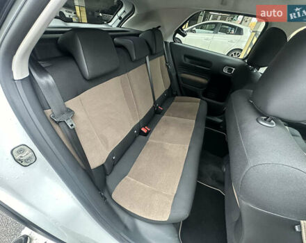 Белый Ситроен C4 Кактус, объемом двигателя 1.2 л и пробегом 90 тыс. км за 13299 $, фото 28 на Automoto.ua