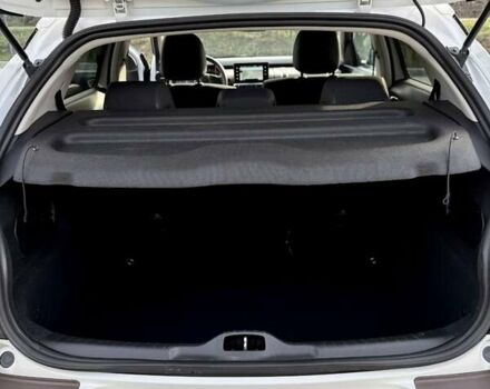 Белый Ситроен C4 Кактус, объемом двигателя 1.2 л и пробегом 90 тыс. км за 13500 $, фото 62 на Automoto.ua