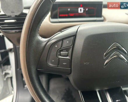 Белый Ситроен C4 Кактус, объемом двигателя 1.2 л и пробегом 90 тыс. км за 13299 $, фото 9 на Automoto.ua