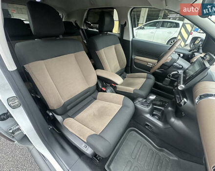 Белый Ситроен C4 Кактус, объемом двигателя 1.2 л и пробегом 90 тыс. км за 13299 $, фото 34 на Automoto.ua