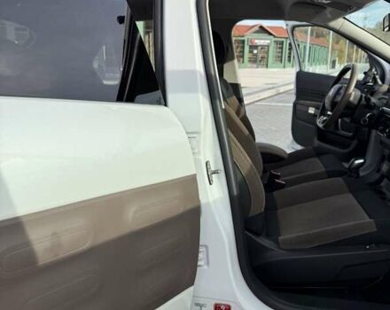 Белый Ситроен C4 Кактус, объемом двигателя 1.2 л и пробегом 90 тыс. км за 13500 $, фото 22 на Automoto.ua