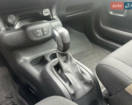 Белый Ситроен C4 Кактус, объемом двигателя 1.2 л и пробегом 90 тыс. км за 13299 $, фото 16 на Automoto.ua