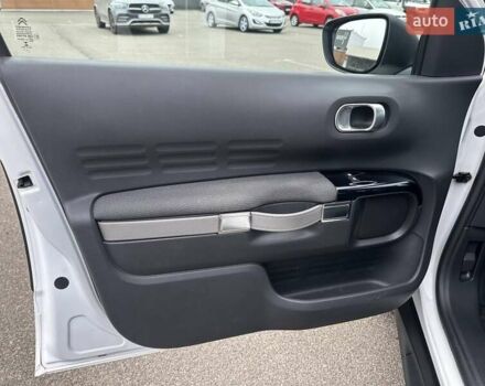 Білий Сітроен C4 Кактус, об'ємом двигуна 1.2 л та пробігом 105 тис. км за 12300 $, фото 14 на Automoto.ua