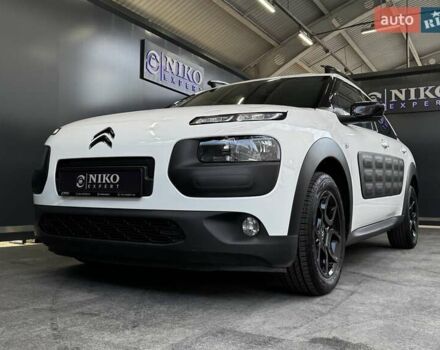 Ситроен C4 Кактус 2018 в Киеве на Automoto.ua Белый Ситроен C4 Кактус, объемом двигателя 1.56 л и пробегом 153 тыс. км за 14000 $, фото 3 на Automoto.ua
