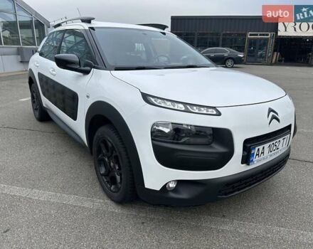 Білий Сітроен C4 Кактус, об'ємом двигуна 1.2 л та пробігом 105 тис. км за 12300 $, фото 4 на Automoto.ua