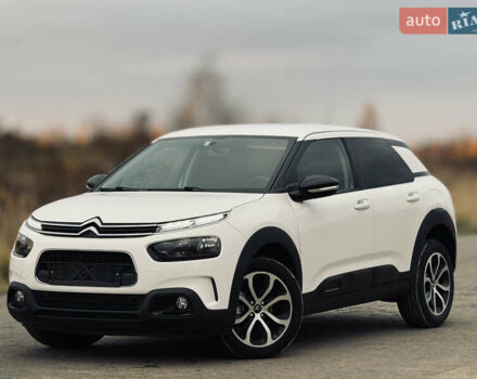 Белый Ситроен C4 Кактус, объемом двигателя 1.56 л и пробегом 158 тыс. км за 14700 $, фото 4 на Automoto.ua