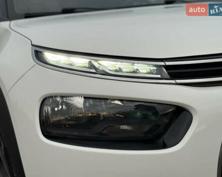 Белый Ситроен C4 Кактус, объемом двигателя 1.56 л и пробегом 158 тыс. км за 14700 $, фото 17 на Automoto.ua