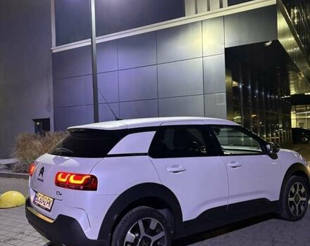 Белый Ситроен C4 Кактус, объемом двигателя 1.2 л и пробегом 141 тыс. км за 15000 $, фото 6 на Automoto.ua