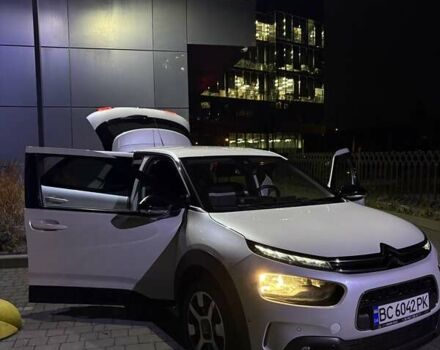 Белый Ситроен C4 Кактус, объемом двигателя 1.2 л и пробегом 141 тыс. км за 15000 $, фото 3 на Automoto.ua