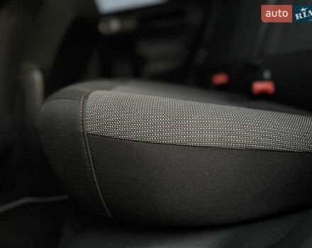 Белый Ситроен C4 Кактус, объемом двигателя 1.56 л и пробегом 158 тыс. км за 14700 $, фото 75 на Automoto.ua