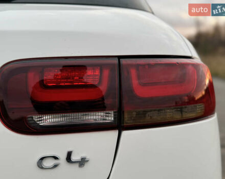Белый Ситроен C4 Кактус, объемом двигателя 1.56 л и пробегом 158 тыс. км за 14700 $, фото 26 на Automoto.ua