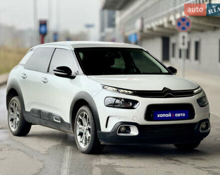Белый Ситроен C4 Кактус, объемом двигателя 1.5 л и пробегом 90 тыс. км за 16999 $, фото 2 на Automoto.ua