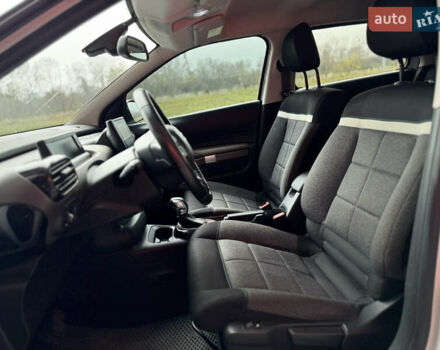 Белый Ситроен C4 Кактус, объемом двигателя 1.5 л и пробегом 90 тыс. км за 16999 $, фото 16 на Automoto.ua