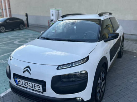 Белый Ситроен C4 Кактус, объемом двигателя 1.2 л и пробегом 130 тыс. км за 9500 $, фото 1 на Automoto.ua