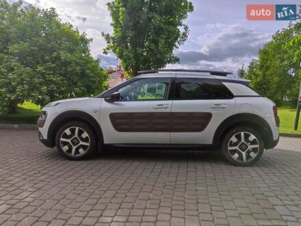 Ситроен C4 Кактус 2014 в Львове на Automoto.ua Белый Ситроен C4 Кактус, объемом двигателя 1.2 л и пробегом 125 тыс. км за 10700 $, фото 1 на Automoto.ua