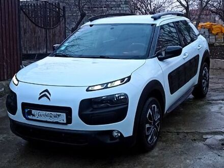 Сітроен C4 Кактус 2014 у Кривому Розі на Automoto.ua Білий Сітроен C4 Кактус, об'ємом двигуна 1.2 л та пробігом 203 тис. км за 8600 $, фото 1 на Automoto.ua