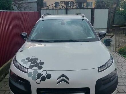 Ситроен C4 Кактус 2015 в Кицмане на Automoto.ua Белый Ситроен C4 Кактус, объемом двигателя 1.2 л и пробегом 156 тыс. км за 9500 $, фото 1 на Automoto.ua