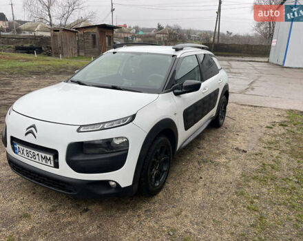 Белый Ситроен C4 Кактус, объемом двигателя 1.6 л и пробегом 230 тыс. км за 9000 $, фото 1 на Automoto.ua
