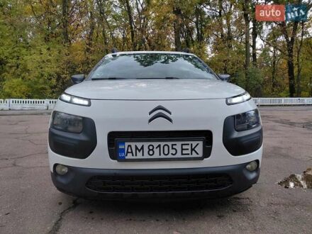 Ситроен C4 Кактус 2015 в Житомире на Automoto.ua Белый Ситроен C4 Кактус, объемом двигателя 1.56 л и пробегом 258 тыс. км за 8600 $, фото 1 на Automoto.ua
