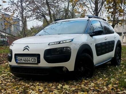 Сітроен C4 Кактус 2016 у Житомирі на Automoto.ua Білий Сітроен C4 Кактус, об'ємом двигуна 1.56 л та пробігом 127 тис. км за 10500 $, фото 1 на Automoto.ua