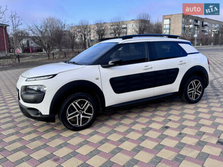 Ситроен C4 Кактус 2017 в Гайсине на Automoto.ua Белый Ситроен C4 Кактус, объемом двигателя 1.56 л и пробегом 197 тыс. км за 10150 $, фото 1 на Automoto.ua