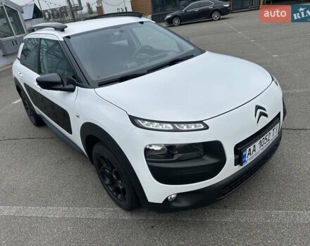 Белый Ситроен C4 Кактус, объемом двигателя 1.2 л и пробегом 105 тыс. км за 12300 $, фото 1 на Automoto.ua