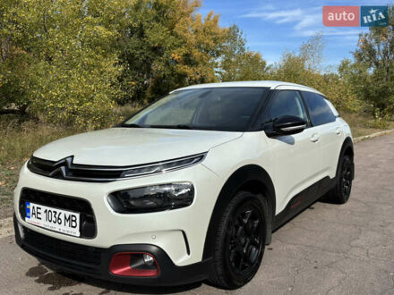 Ситроен C4 Кактус 2019 в Каменское - Днепродзержинск на Automoto.ua Белый Ситроен C4 Кактус, объемом двигателя 1.5 л и пробегом 118 тыс. км за 15900 $, фото 1 на Automoto.ua