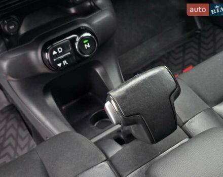 Чорний Сітроен C4 Кактус, об'ємом двигуна 1.2 л та пробігом 170 тис. км за 9499 $, фото 40 на Automoto.ua