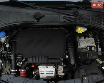 Чорний Сітроен C4 Кактус, об'ємом двигуна 1.2 л та пробігом 133 тис. км за 9890 $, фото 91 на Automoto.ua