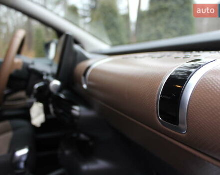 Чорний Сітроен C4 Кактус, об'ємом двигуна 1.2 л та пробігом 133 тис. км за 9890 $, фото 81 на Automoto.ua