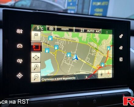 Червоний Сітроен C4 Кактус, об'ємом двигуна 1.2 л та пробігом 124 тис. км за 10900 $, фото 3 на Automoto.ua